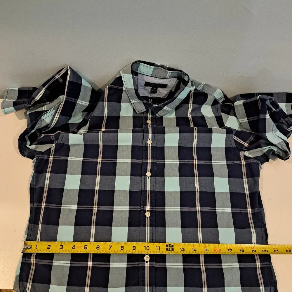 Banana Republic Soft Wash Slim Fit Men's Medium Button Down Long Sleeve Shirt